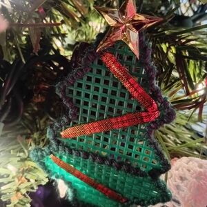 Elegant Green Christmas Tree Ornament with Gold Star